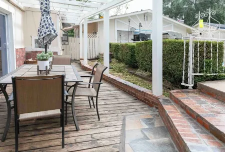 House of Joy, A Spacious Home Close to POM de Terre Lake and Lake of the Ozarks