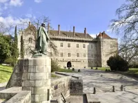 Vila Hotel by VimaHotels Hotel di Guimarães
