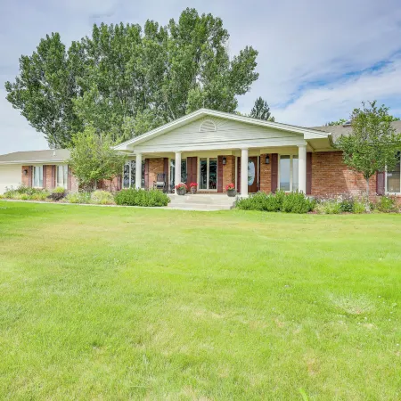 Charming Joliet Ranch House on a Working Farm