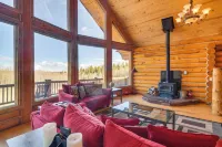 Spacious Fairplay Log Home w/ Patio & Fire Pit! Hotel di Park County