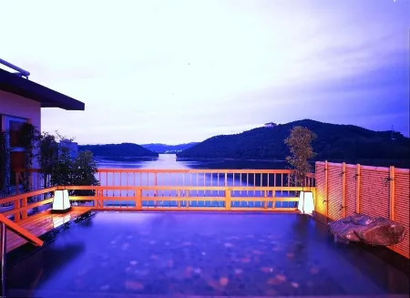 Hamanako Kanzanjionsen Hotel Kikusuitei Отели рядом с достопримечательностью «Hamanako Garden Park»