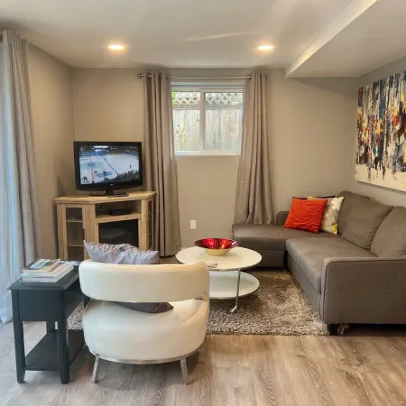 Starlight Poolside ~ 1 bedroom suite