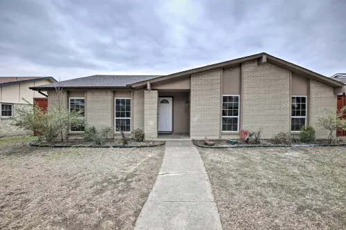 16 Mi to Lake Ray Hubbard Garland Family Home