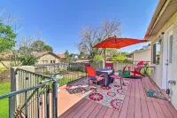 Vibrant Paradise in Page ~ 1 Mi to Canyon Tours!