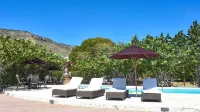 El Morro Eco Adventure Hotel - parking