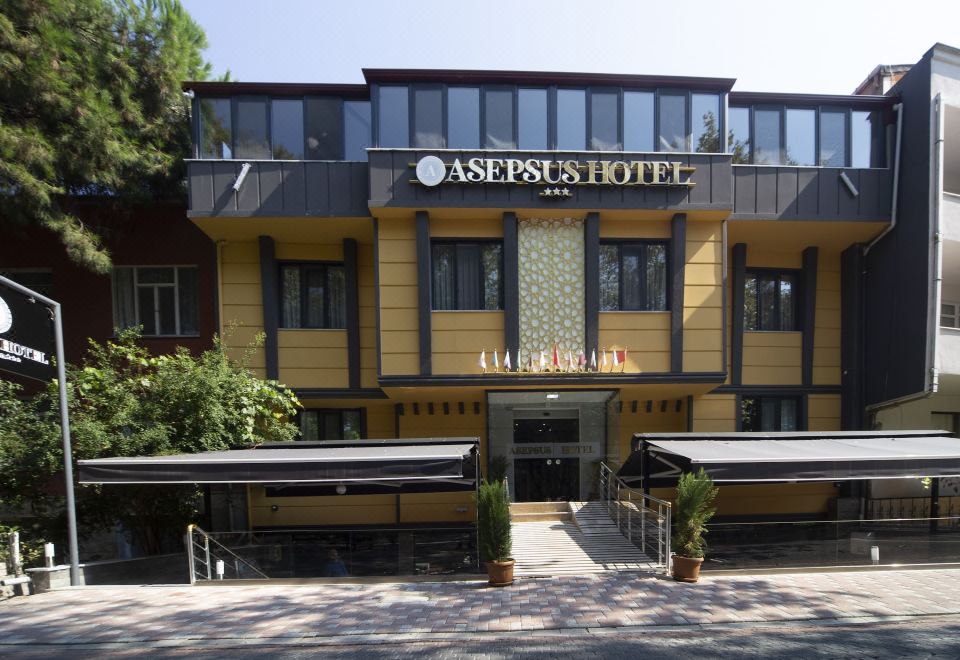 hotel overview picture