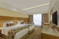 Nataraj Sarovar Portico Jhansi فنادق في Jhansi Rly. Settl