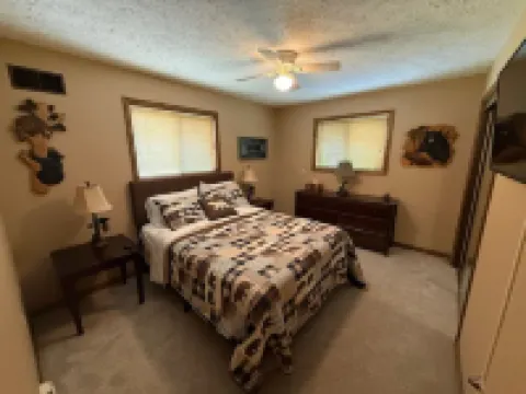 Big Bass Lake Poconos Lakefront Retreat