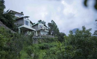 Seclude Ramgarh Cliff's Edge