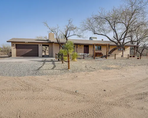 'Trail Head House' w/ Mtn Views in Wickenburg! Hotels in Wickenburg
