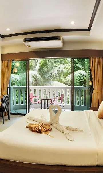 ห้องซูพีเรียดับเบิล, เตียงคิงไซส์ 1 เตียง, ปลอดบุหรี่, วิวสระว่ายน้ำ