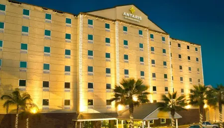 Antaris Galerias Отели рядом с достопримечательностью «Arena Monterrey»