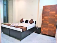 Comfort Inn Hotel.Near MayurVihar Metro1
