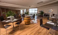 Discovery Resorts - McCracken Country Club - breakfast