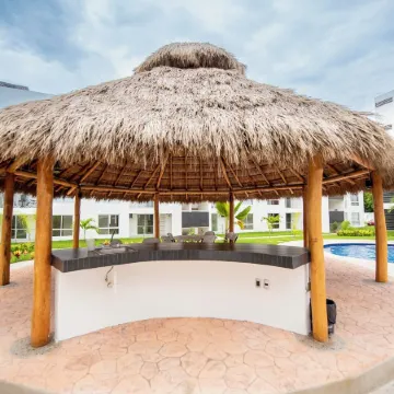 Cozy 2-Bedroom Retreat with Pool Access