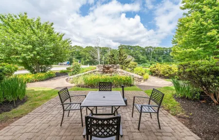 Bellissimo Hotel, Trademark by Wyndham Near Foxwoods Casino Отели рядом с достопримечательностью «Foxwoods Resort and Casino (Connecticut)»