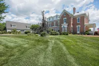 Stuart Manor Bed and Breakfast - parking