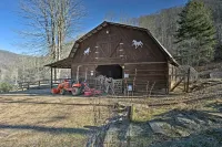 Emerald Gate Farm Cabin w/ on-Site Fishing Pond! - parking
