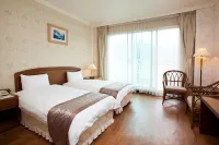 Lakeside Resort Hotels in Nantou