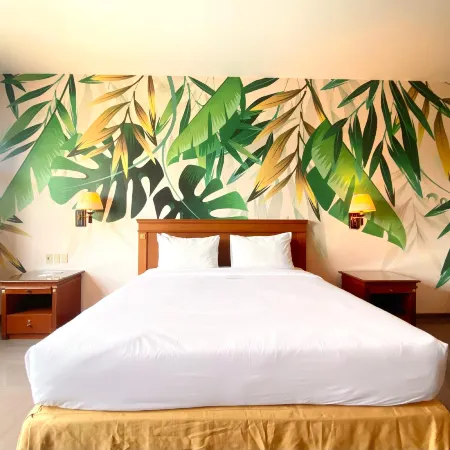 GOLDEN SEASON HOTEL