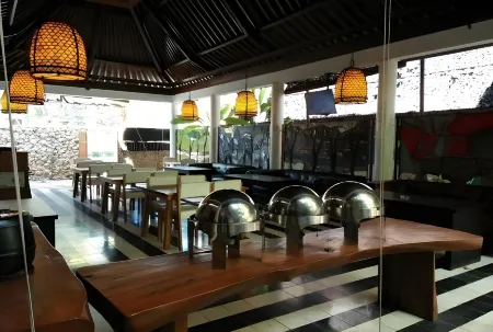 Flores Gallery Hotel