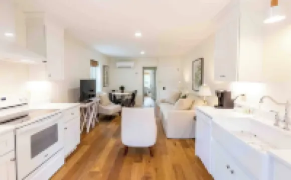 Historical Hotel, Main Street Blowing Rock