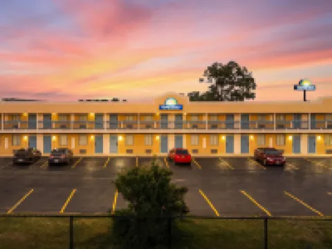 Days Inn by Wyndham Fort Wayne Hotels in Fort wayne