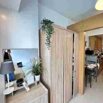 Luxury Staycation at Prime Location Mall of Asia Shell Residences Pasay Tower C Rooms