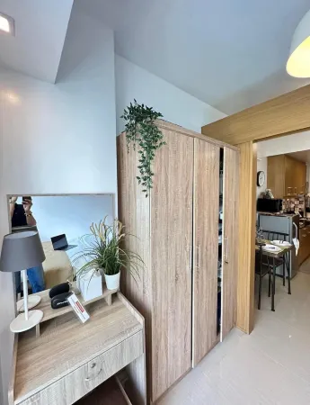 Luxury Staycation at Prime Location Mall of Asia Shell Residences Pasay Tower C Отели рядом с достопримечательностью «Siayan Travellers Inn»