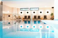 Henri Country House Kitzbühel - Pools