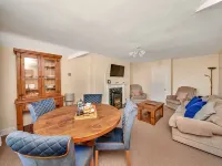Pennine Hall Apt - 4-Star