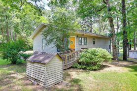 Lakefront Home w/ Kayaks & Dock in Hot Springs!