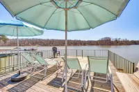 Clemson Game Day Retreat on Lake Hartwell - Homestays