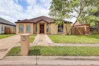 4 Mi to Dtwn Brownsville: Family Home w/ Yard! - 3-Star