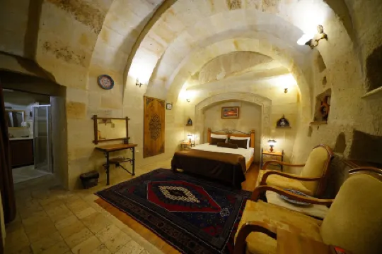 Harman Cave Hotel