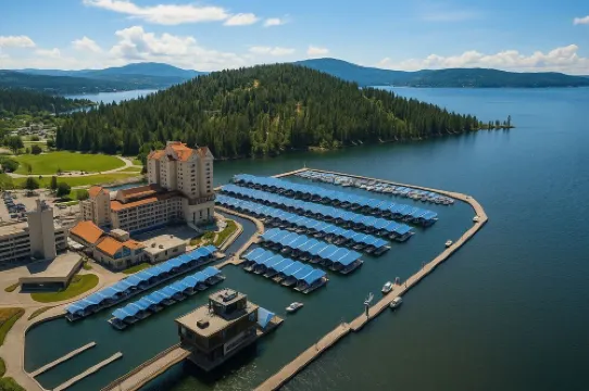 Spacious 6-bedroom, Views, King Beds, Hot Tub, Game Room near downtown Spokane