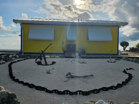 New Luxury Oceanfront Home – Port Royale, South Bimini. Starlink WiFi, A/C, Dock