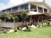 Montana Resort Hotels in Cisarua