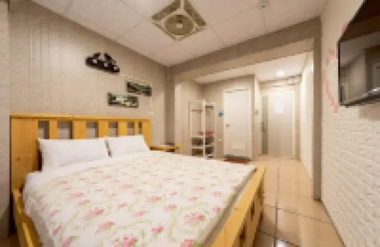 Monica Workshop Hotels near Hehuanshan National Forest Recreation Area