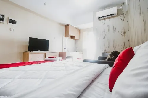 RedLiving Apartemen Green Lake View Ciputat - Pelangi Rooms 1 Tower E