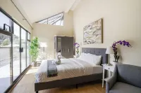 Cozy Room #4 in Horseshoe Bay Hotel a West Vancouver