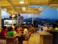 Treeli Boutique Hotel