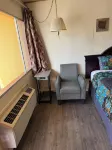 Downtowner Inn - parking