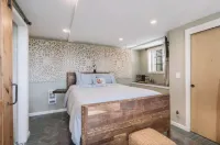 Private Studio , spectacular  Ocean View , bathroom , kitchenette, Very Quiet