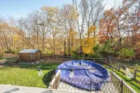 Ark Adventure Retreat Hotels in Walton