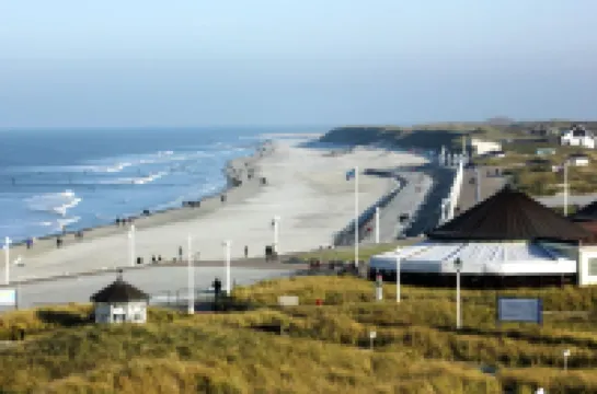 Very central, near the beach non-smoking apartment, suitable for seniors, WiFi