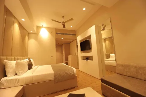 Hotel Mvr Grand