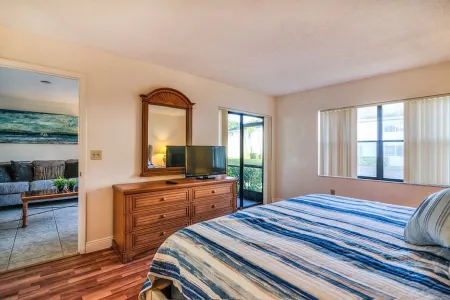 Waterfront Condo at Shorewalk Near IMG Academy in Bradenton, FL sleeps 6