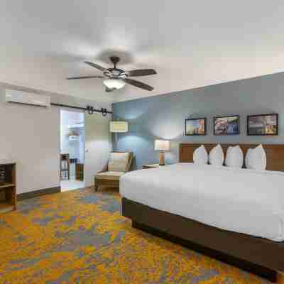 Best Western Plus Jekyll Island Rooms