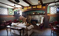 Historic Santa Maria Inn - bar